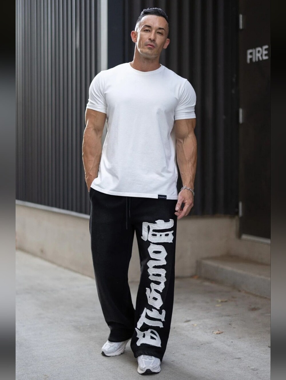 YoungLA Black 2127 - Big Patch Sweats- M - Picture 4 of 4